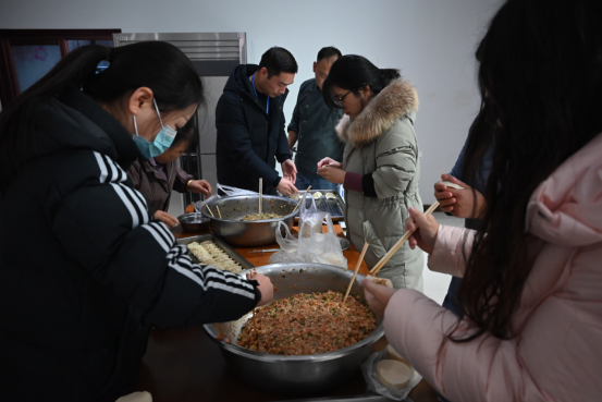 浓情饺子 温暖冬至——Biyapay官网建设发展冬至包饺子活动！